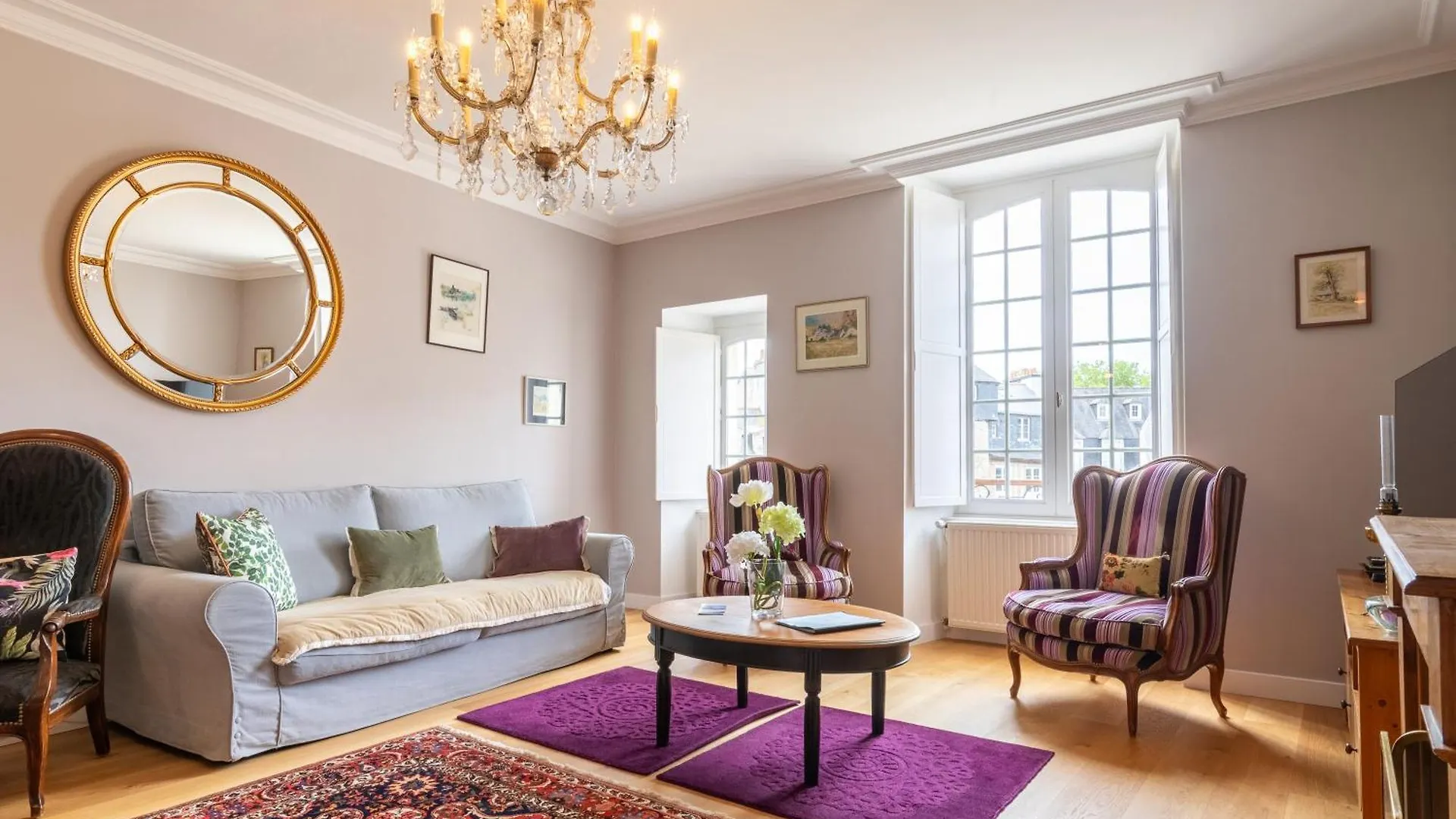 Duchesse - Intramuros - Ascenseur - Coquet - Wifi Vannes